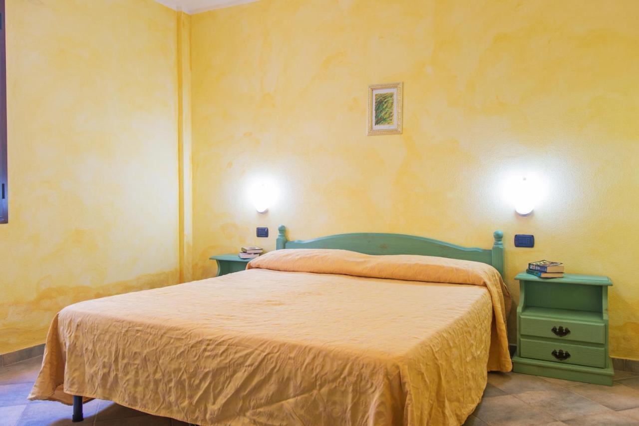 Residenza Gli Ontani Hotel Orosei Eksteriør billede
