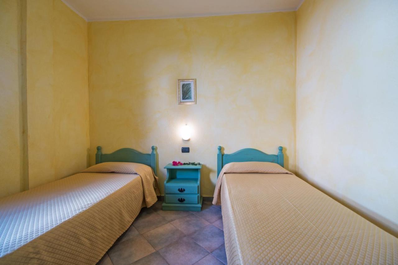 Residenza Gli Ontani Hotel Orosei Eksteriør billede