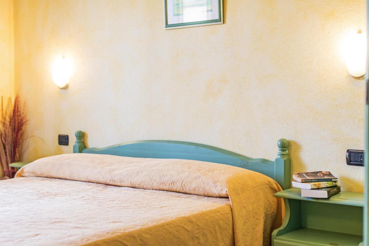 Residenza Gli Ontani Hotel Orosei Eksteriør billede